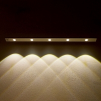 Светильник светодиодный с датчиком движения, 5Вт, от аккум. батареи, 60 см, 3000К-6500К