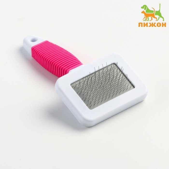 Пуходерка Пуходерка "Риф" без капель с резиновой ручкой 7 х 14 см, розово-белая