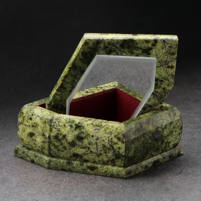 Шкатулка, 13 х 9 х 5 см, змеевик