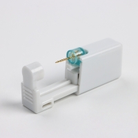 Пистолет одноразовый для пирсинга, серьга в комплекте &laquo;Звезда&raquo;, 4 мм, цвет белый в золоте