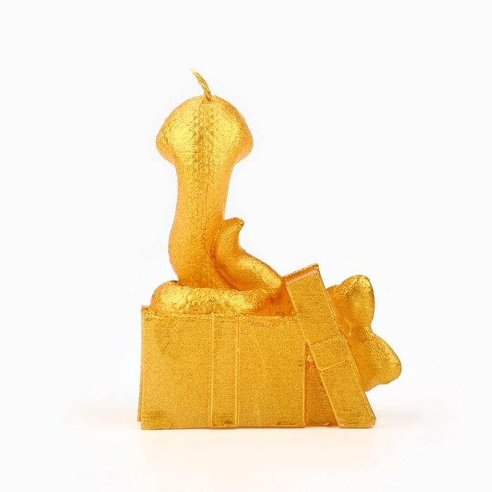 Свеча новогодняя &laquo;Змейка с подарком&raquo;, на Новый год, золотая 77 х 61 х 35
