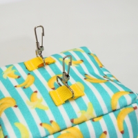 Подвесной домик-кубик "Бананы", 17 х 17 х17 см Подвесной домик-кубик "Бананы", 17 х 17 х17 см