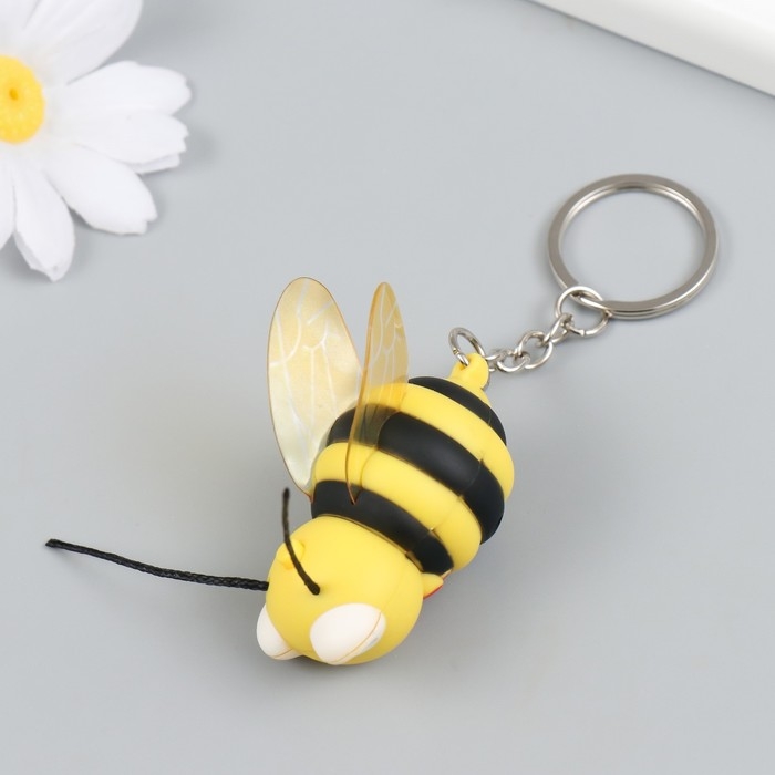 Фонарик кричалка на кольце Фонарик кричалка на кольце "Пчела" 2,4х2,4х5 см