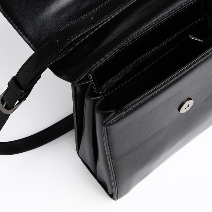 Сумка-мессенджер на магните, цвет чёрный Сумка-мессенджер на магните, цвет чёрный