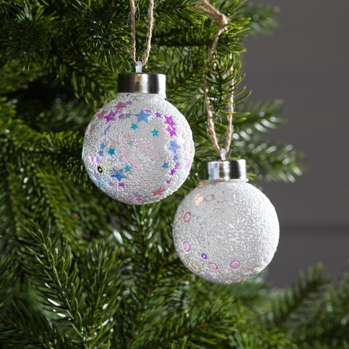 Набор ёлочных шаров &laquo;Снежные&raquo; 2 шт., батарейки, 1 LED, свечение RGB
