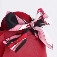 Кожанная подарочная сумочка 13 х12 х 5,5 см красная