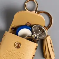 Брелок кожзам с карабином, с кистью "Сумочка. Котик" сливочный 5х2,5х6 см