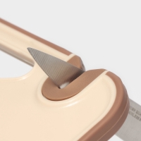 Доска разделочная с точильным камнем Доляна, 29,7&times;22,3&times;0,8 см, пластик, бежевая