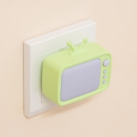 Ночник "Телевизор" LED зеленый 7х7х6,5 см Ночник "Телевизор" LED зеленый 7х7х6,5 см