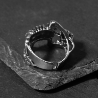 Кольцо «Перстень» скелет, цвет чернёное серебро, безразмерное Кольцо «Перстень» скелет, цвет чернёное серебро, безразмерное