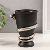 Подсвечник полистоун на 1 свечу "Змея и кубок" серебро 11,5х10х14,3 см Подсвечник полистоун на 1 свечу "Змея и кубок" серебро 11,5х10х14,3 см