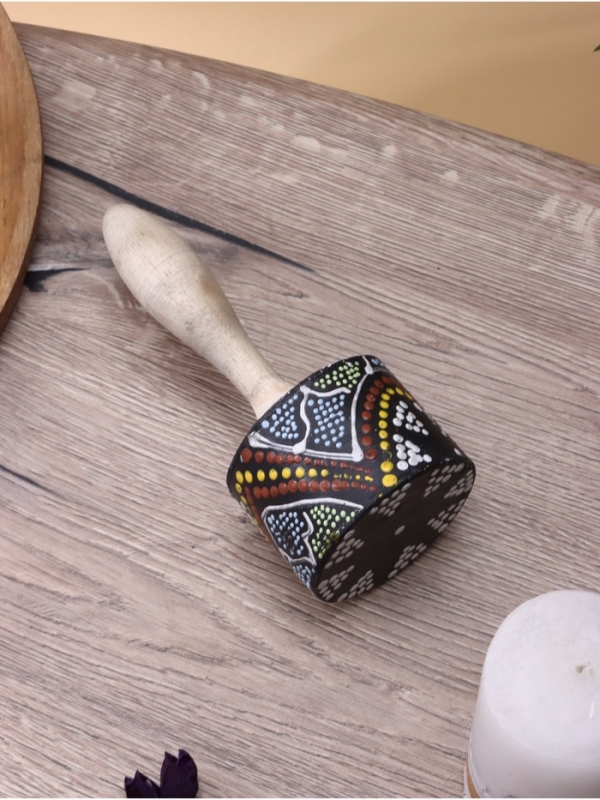 Сувенирный музыкальный инструмент "Маракас" акация, 7х7х18 см