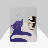 Значок &laquo;Коты&raquo; инь-ян, цвет чёрно-белый в золоте