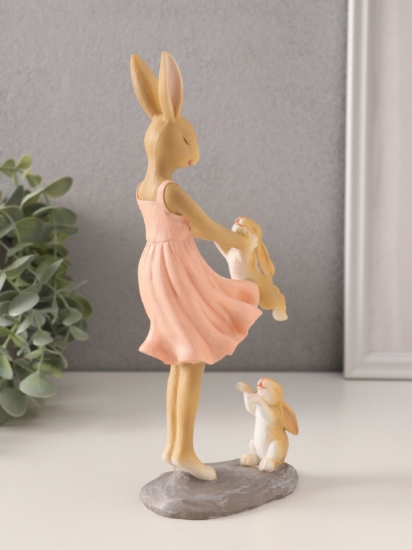 Сувенир полистоун "Зайки. Мама с детьми" 9,5х6х22,5 см