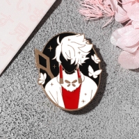 Значок &laquo;Япония&raquo; человек и бабочки, цветной в золоте