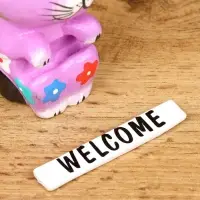 Сувенир "Кот с табличкой WELCOME" дерево 8х5х10 см, цв. сиреневый