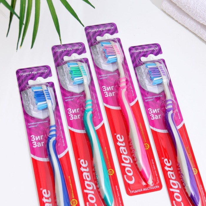 Зубная щётка Colgate &laquo;ЗигЗаг&raquo;, средней жесткости