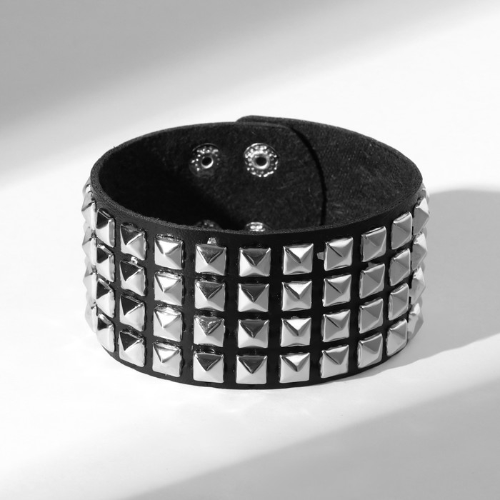 Браслет унисекс &laquo;Хардкор&raquo; широкий с шипами, цвет чёрный в серебре