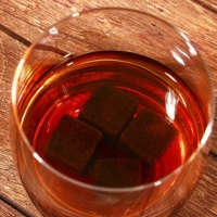 Камни для виски «Ваша киска любит виски», 4 шт Камни для виски «Ваша киска любит виски», 4 шт