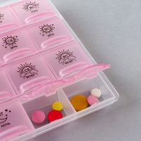 Таблетница органайзер, 28 секций, русские буквы, 21.6 х12 х 1.7 см.