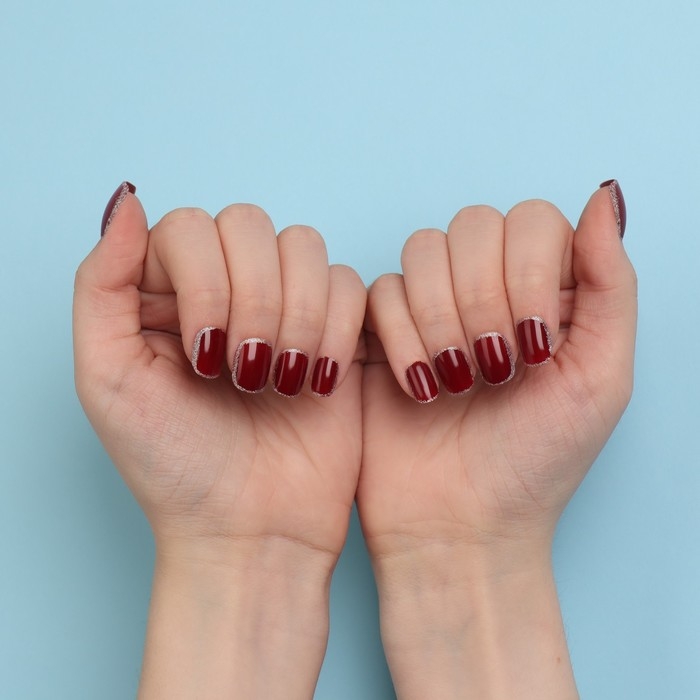 Накладные ногти &laquo;Wine&raquo;, 12 шт, с клеевыми пластинами, форма мягкий квадрат, цвет бордовый/серебристый