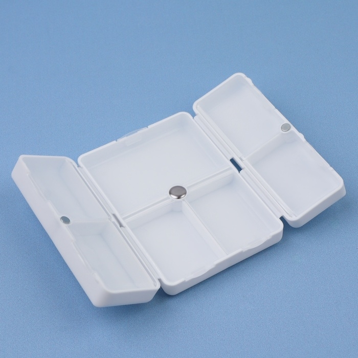 Таблетница - органайзер, 10 &times; 7 &times; 2,5 см, 7 секций, цвет белый