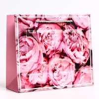 Пакет подарочный с окном "Цветы", 25 х 10 х 22 см