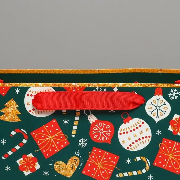 Пакет подарочный новогодний ламинированный &laquo;Счастья в Новом году&raquo;, MS 23 х 18 х 10 см