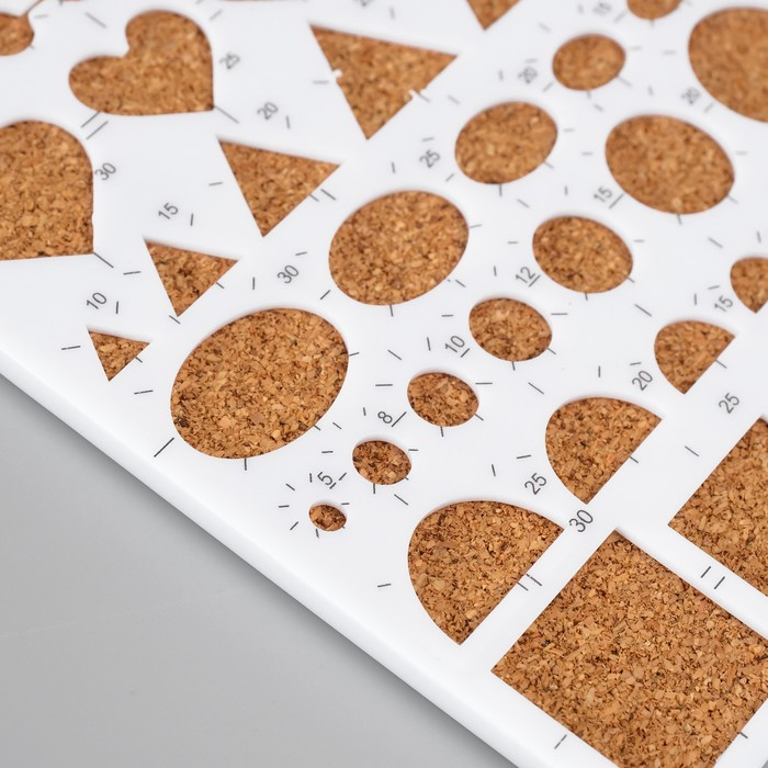 Набор инструментов для квиллинга(170 пол.0,5см, клей,иголки,линейка,пинцет,ин.д/кв.) 21х30см Набор инструментов для квиллинга(170 пол.0,5см, клей,иголки,линейка,пинцет,ин.д/кв.) 21х30см