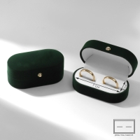 Футляр бархатный под серьги/ кольца/запонки , &laquo;Овал вытянутый&raquo; 7,5&times;4, цвет зелёный, вставка белая