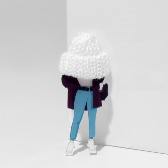 Брошь &laquo;Девочка&raquo; в джинсах, цветная в серебре