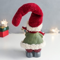 Сувенир полистоун "Гномик в красном колпаке с ёлочной игрушкой" 10,5х12,5х27,5 см