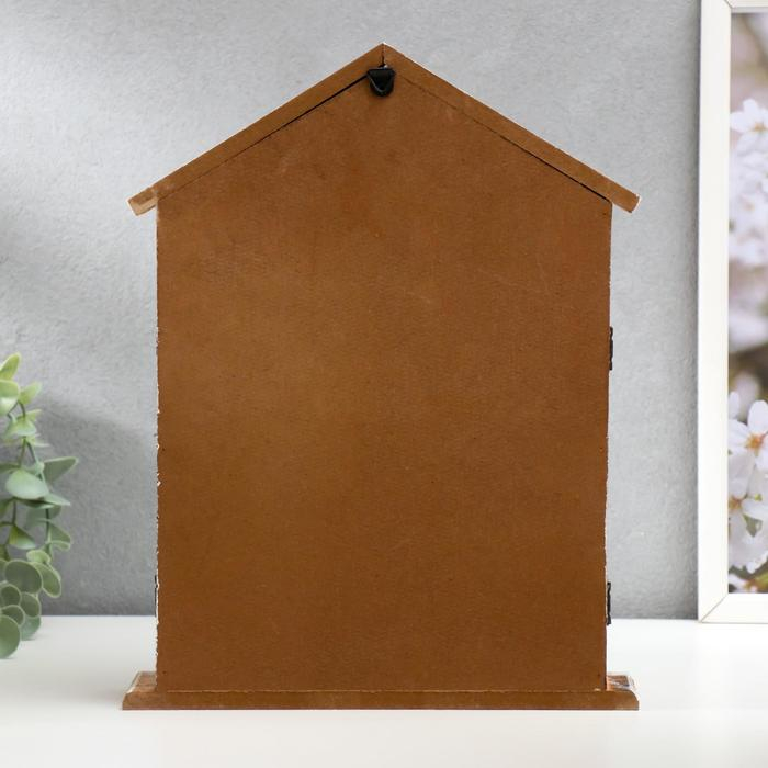 Ключница дерево 6 крючков "Дом со ставнями-сердечками" 29,5х22,5х6 см