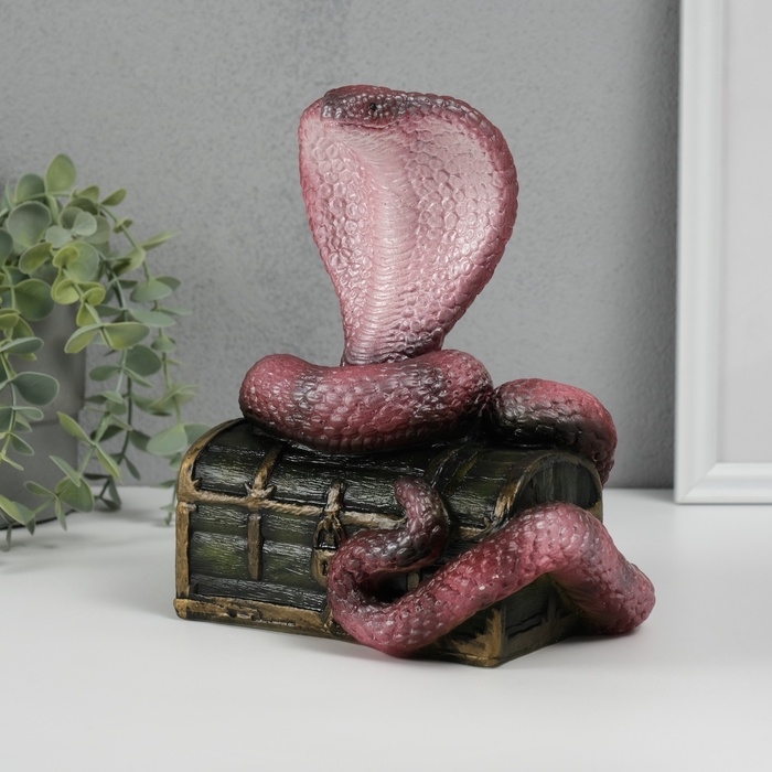 Новогодняя копилка Новогодняя копилка "Кобра на сундуке " 20 х 17 х 12 см, бордовый