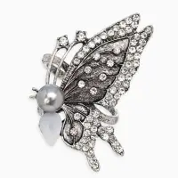 Кольцо для платка "Бабочка профиль", цвет белый в чернёном серебре