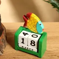 Календарь настольный "Рыбка" дерево 7х4х9 см, цв. зелёный