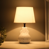 Лампа настольная "Каламбур" 1х40Вт Е14 белый 20х20х32см