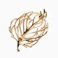 Брошь "Лист" веточка, цвет золото