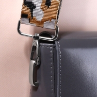 Ручка для сумки стропа с караб-ми 140&plusmn;1*3,8см орнамент леопард бежевый/серебряный АУ