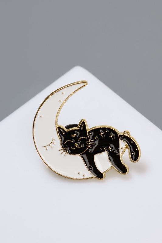 Значок «Кот» на Луне, цвет чёрно-белый в золоте Значок «Кот» на Луне, цвет чёрно-белый в золоте