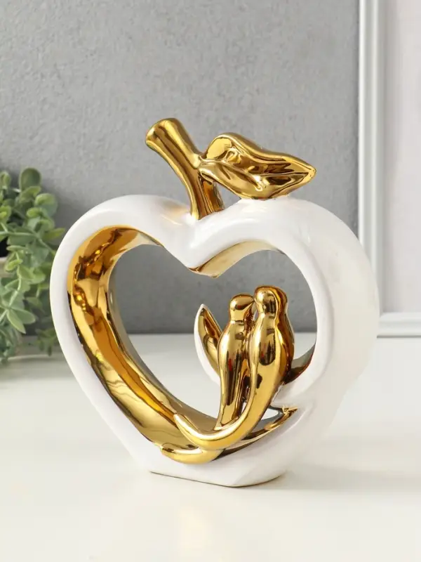 Сувенир керамика "Две птички на яблоке" белый с золотом 7х22х22,5 см