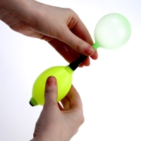 Водяные бомбочки &laquo;Бей в цель&raquo;, 200 шт., с насосом и насадкой, цвета МИКС