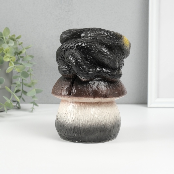 Новогодняя копилка Новогодняя копилка "Змейка на грибе" 12 х11 х 18 см