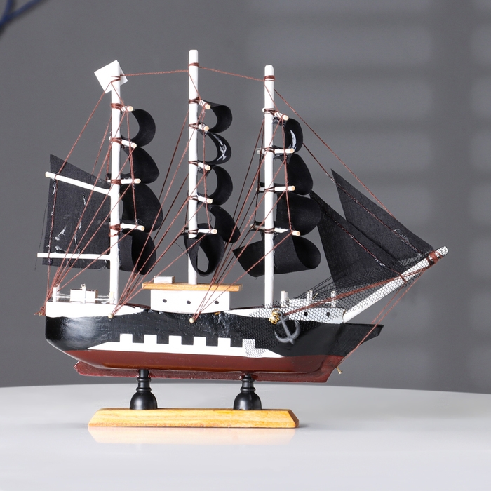 Корабль "Аризона", 24*6*22см, пиратский, черные паруса