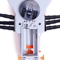 Животное &laquo;Многоножка&raquo;, световые эффекты, работает от батареек, 11 деталей, цвет оранжевый