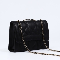 Сумка-мессенджер на магните, цвет чёрный Сумка-мессенджер на магните, цвет чёрный