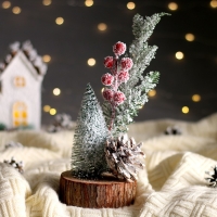 Новогодняя композиция &laquo;Ёлочка с веточками и шишкой&raquo; 13 &times; 13 &times; 26 см