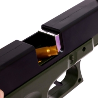 Пистолет «Глок», с гильзами, глушителем, стреляет мягкими пулями Пистолет «Глок», с гильзами, глушителем, стреляет мягкими пулями