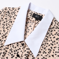 Платье женское с воротником MIST р. 50, бежевый Платье женское с воротником MIST р. 50, бежевый