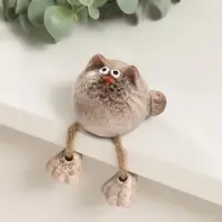 Сувенир керамика "Круглая кошечка с висячими лапками" 4,9х4,8х5,3 см